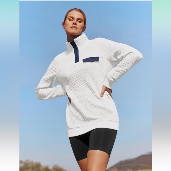 Btfbm waffle pattern pullover sweater with button neck in white/navy. Size S - Picture 4 of 11